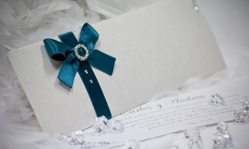 Invitación de boda en papel nenufares.